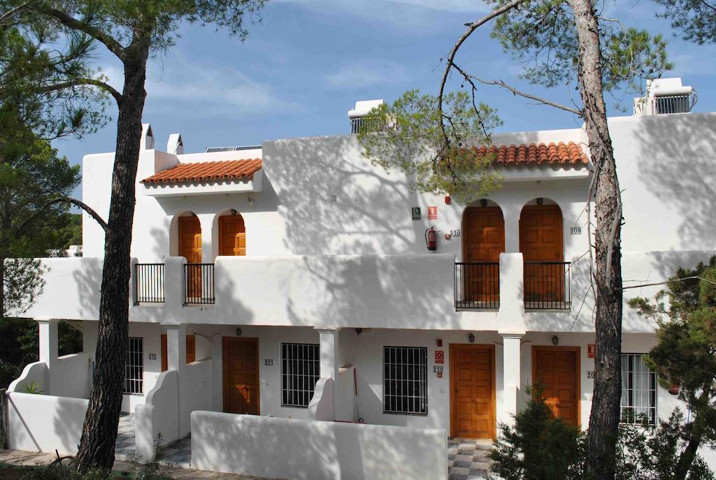 Apartamentos G.P. Junto Al Mar Portinatx Exterior photo